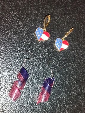 2 Pair Of Patriotic Earrings